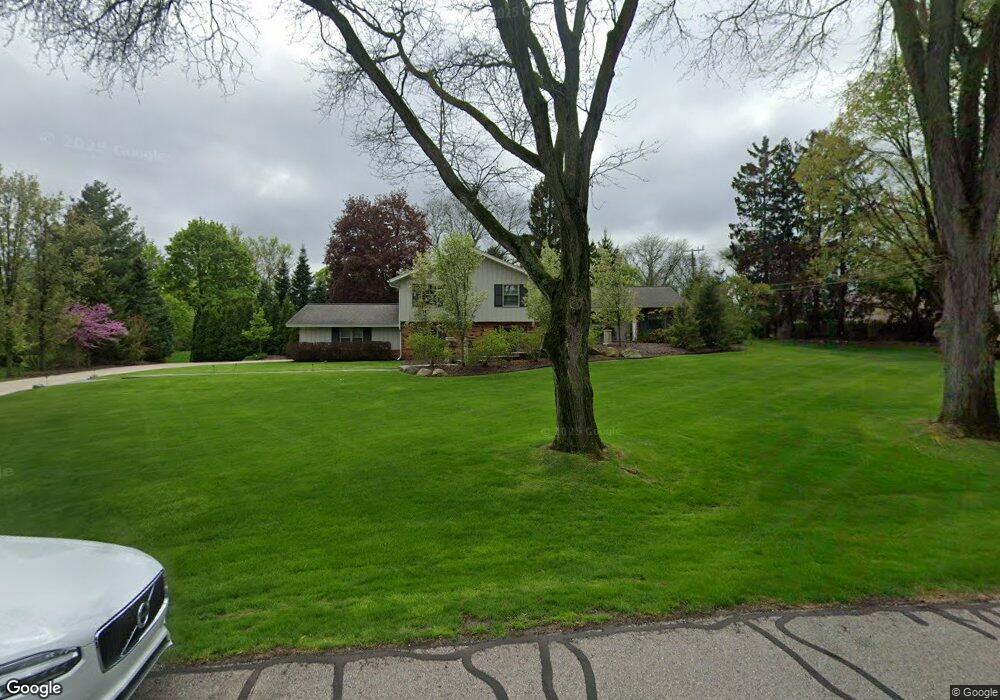 3828 Top View Ct, Bloomfield Hills, MI 48304 - photo 1