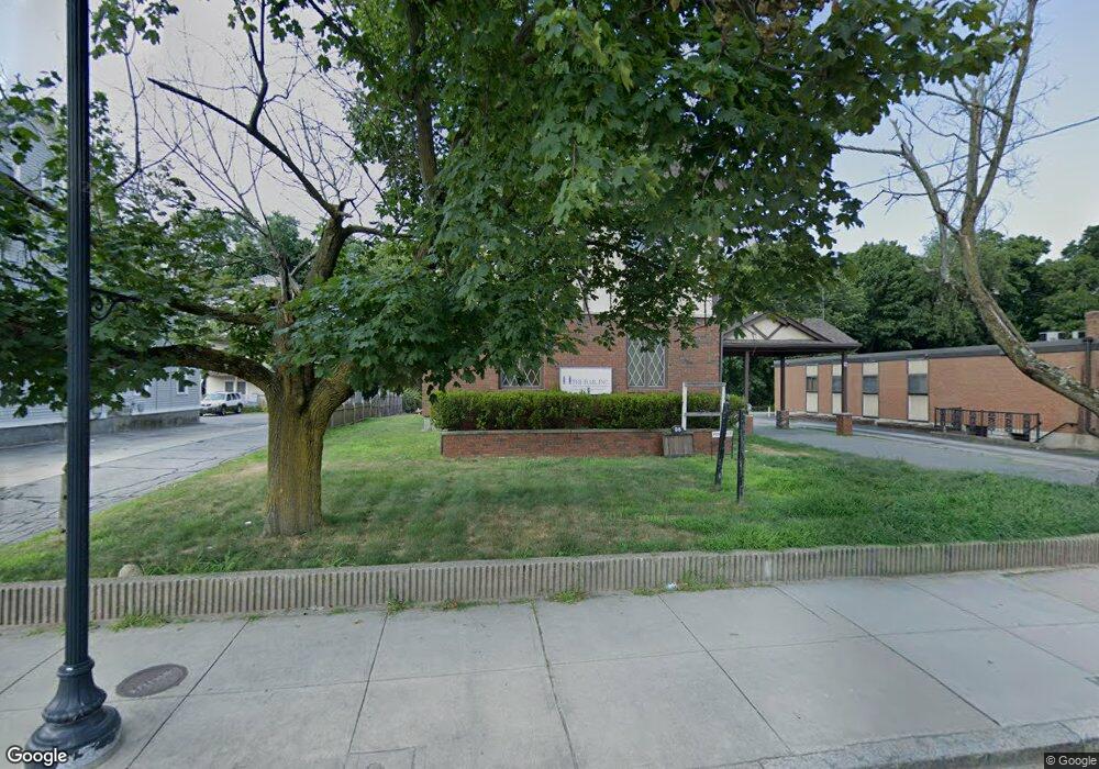 58 Hamlet Ave unit 1, Woonsocket, RI 02895 - photo 1