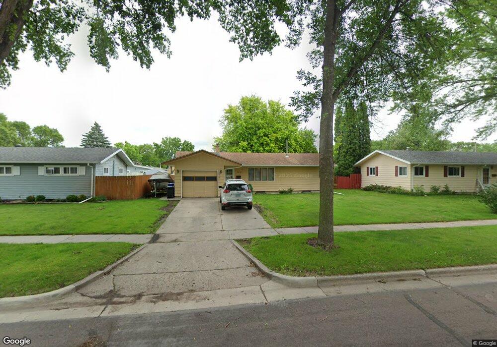 3025 8th St N, Fargo, ND 58102 - photo 1