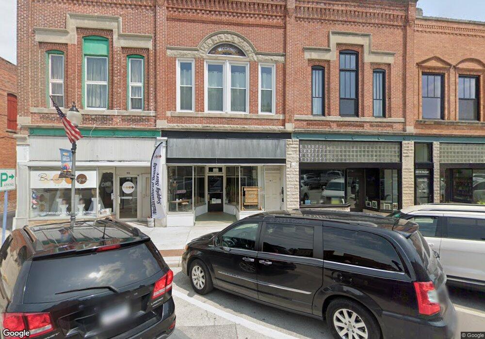 211 W Market St, Bluffton, IN 46714 - photo 1