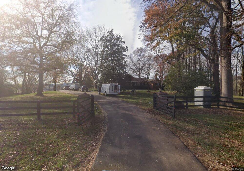 5848 Blantyre Rd, Broad Run, VA 20137 - photo 1