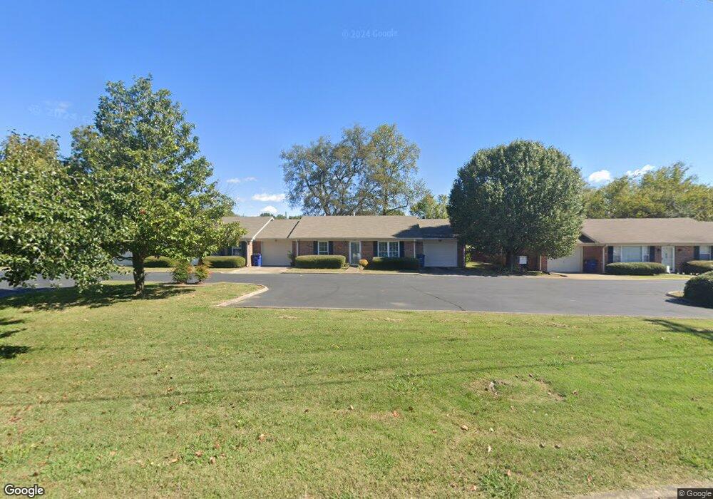 627 S Brittain St, Shelbyville, TN 37160 - photo 1