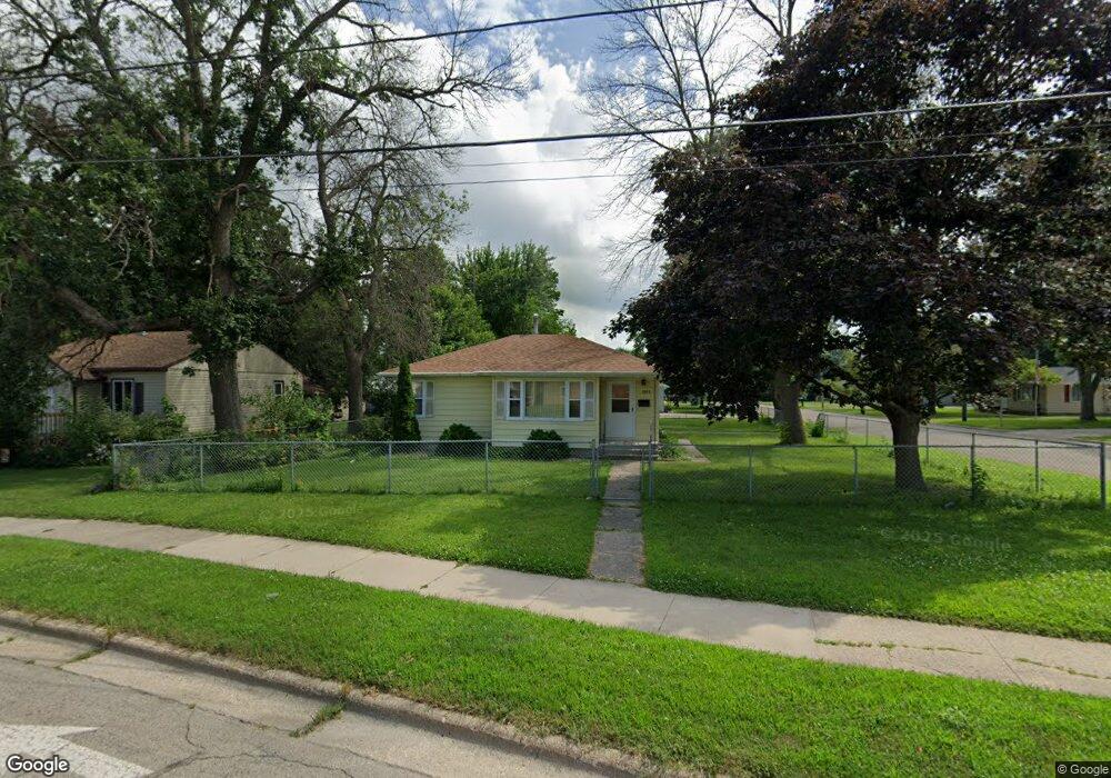 1023 W Front St, Albert Lea, MN 56007 - photo 1