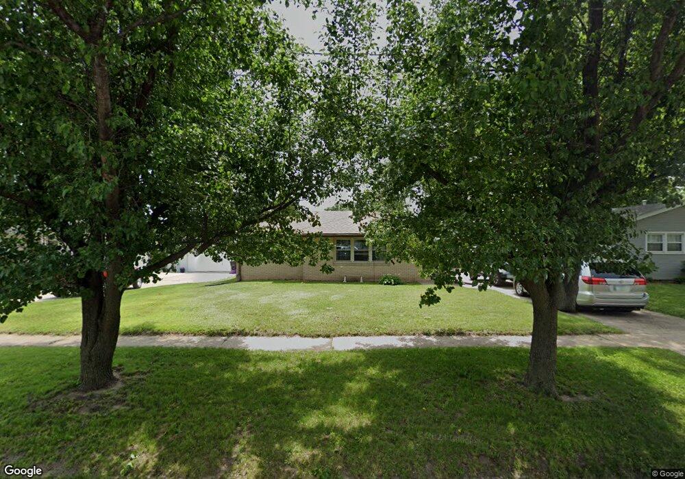 815 E Shawnee Ave, Des Moines, IA 50313 - photo 1