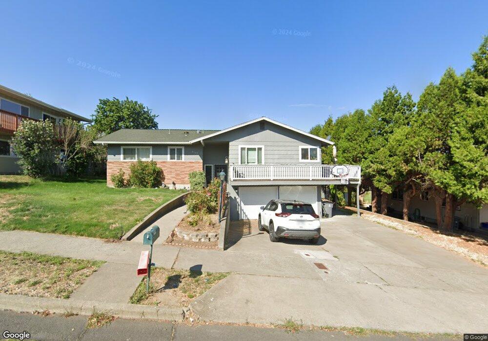 2105 Lewis St, the Dalles, OR 97058 - photo 1
