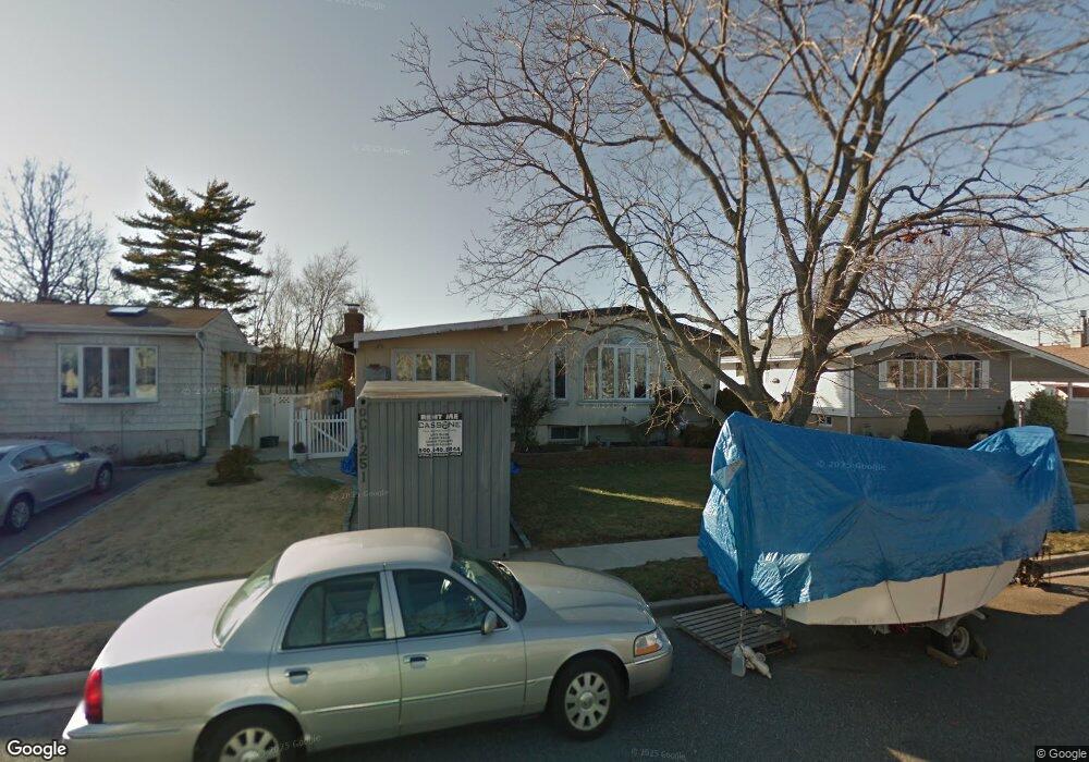 2576 Centre Ave, Bellmore, NY 11710 - photo 1