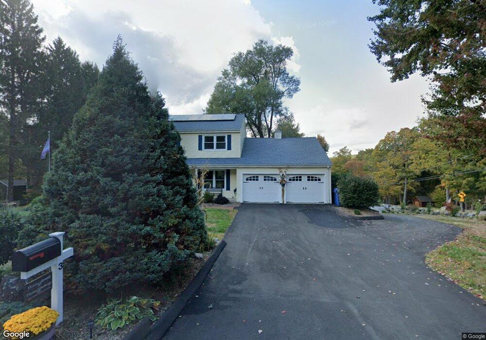 12 Skip Ln, Burlington, CT 06013 - photo 1