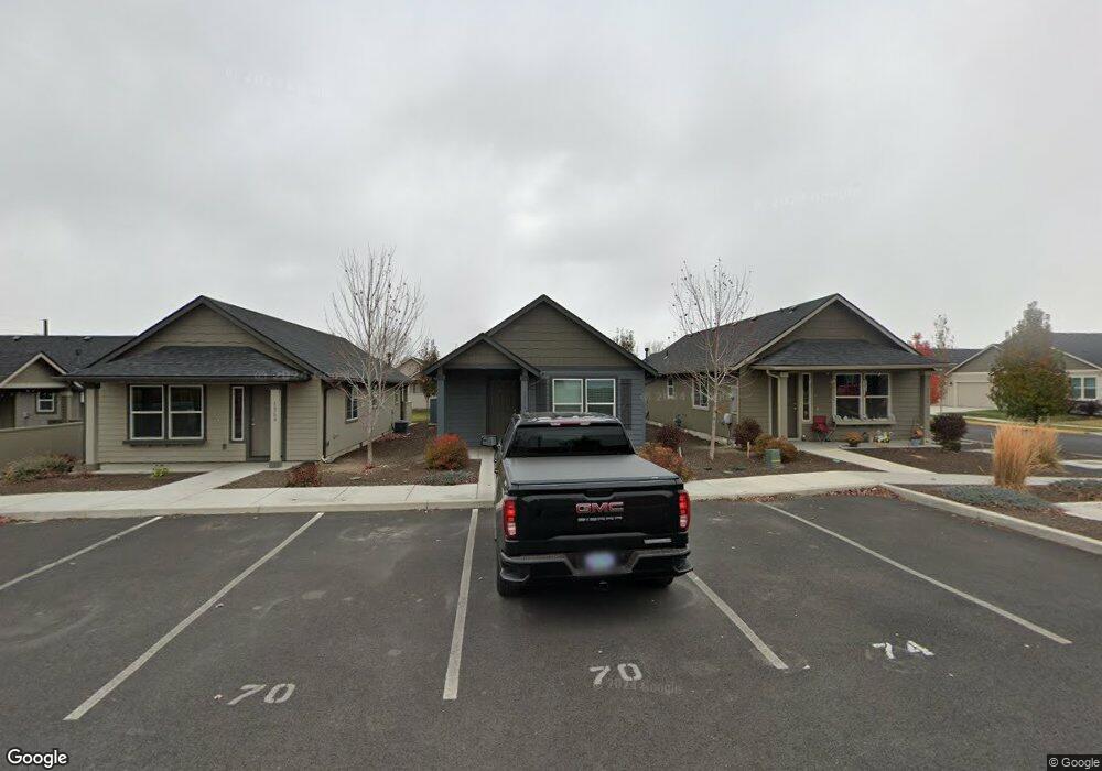 1570 SW 36th Loop, Redmond, OR 97756 - photo 1