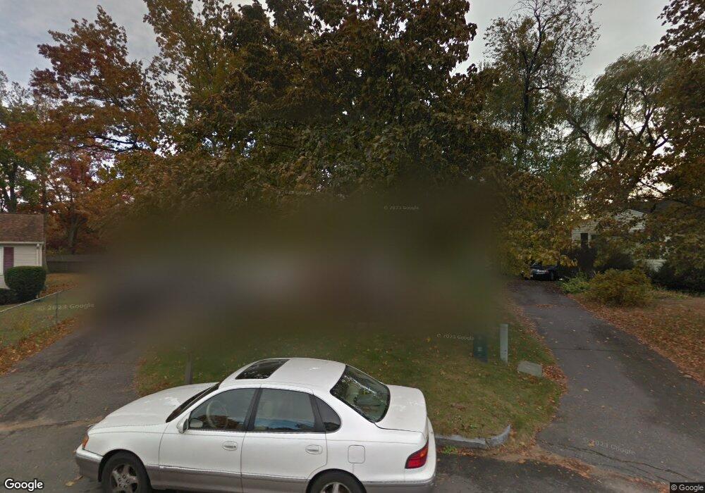 29 W Hill Rd, Springfield, MA 01109 - photo 1