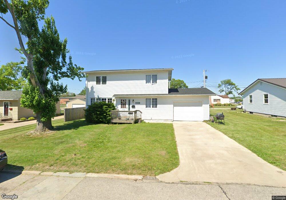 4529 Walker St NE, Cedar Rapids, IA 52402 - photo 1