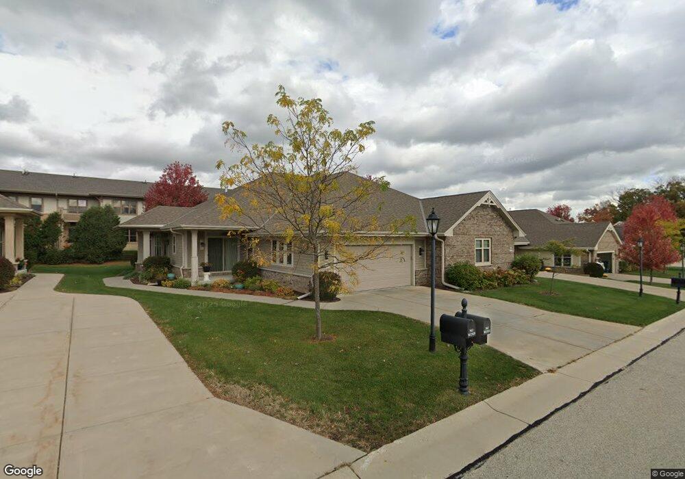 W128N6795 Northfield Dr unit W128N6795, Menomonee Falls, WI 53051 - photo 1