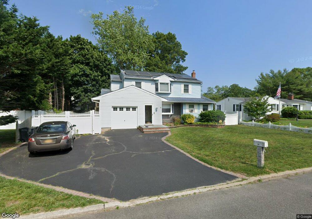 591 Bayport Ave, Bayport, NY 11705 - photo 1