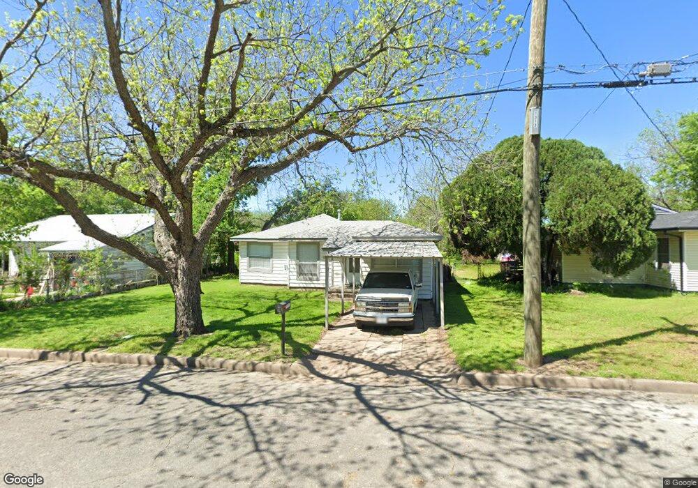 1311 Oliver St, Weatherford, TX 76086 - photo 1