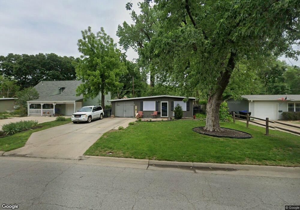 2904 SW Twilight Dr, Topeka, KS 66614 - photo 1