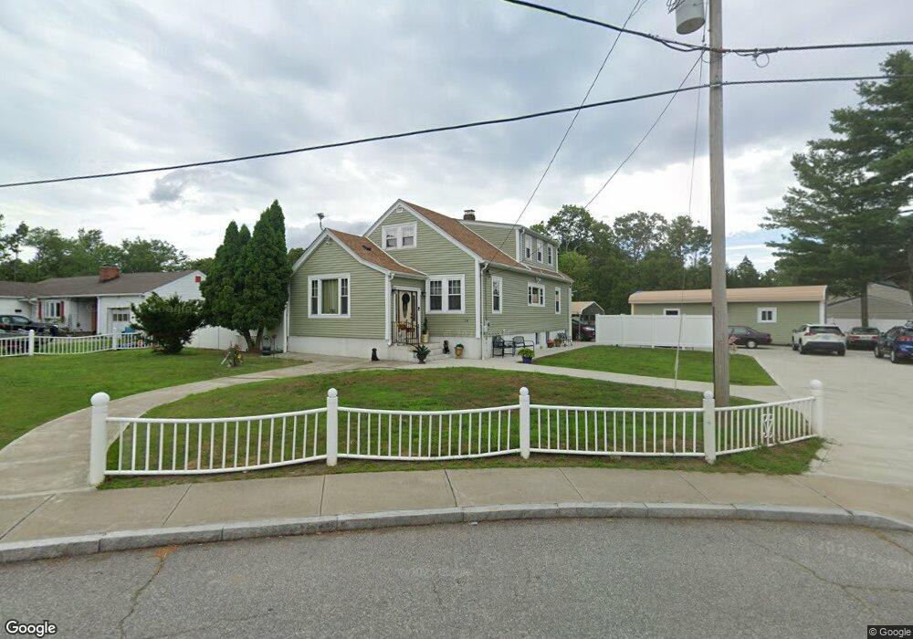 18 Old Warwick Ave, Warwick, RI 02889 - photo 1