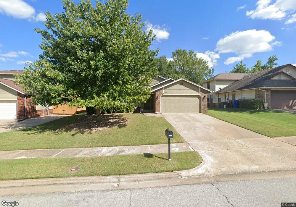 3113 S Narcissus Ave, Broken Arrow, OK 74012 - photo 1