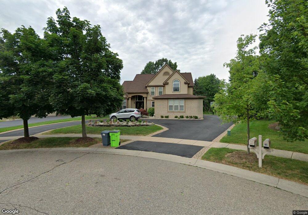 4574 Appletree Ct, West Bloomfield, MI 48323 - photo 1