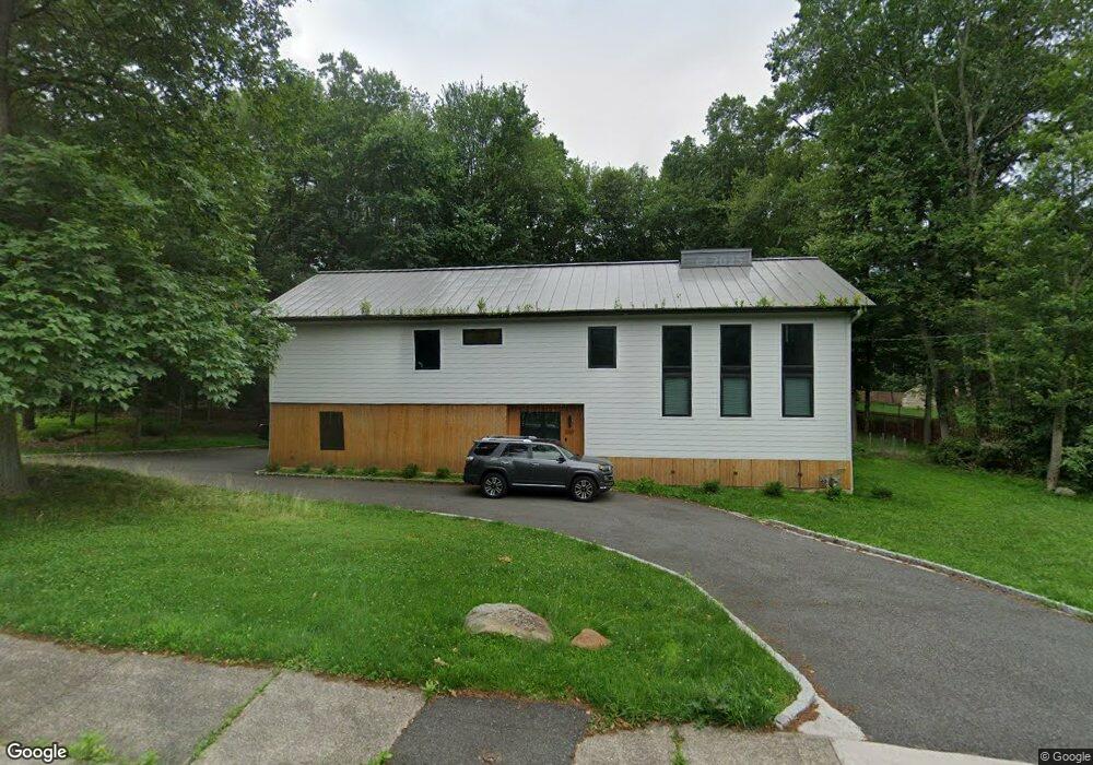 1067 Washington Ave N, Old Tappan, NJ 07675 - photo 1