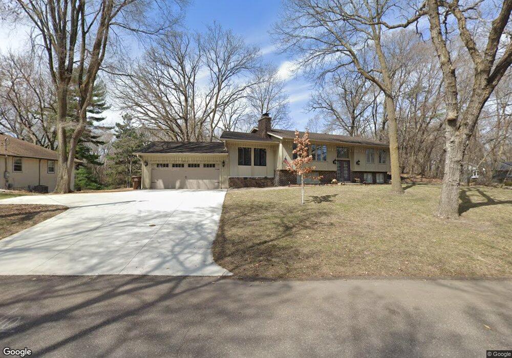 4100 Skyview Rd, Minnetonka, MN 55345 - photo 1