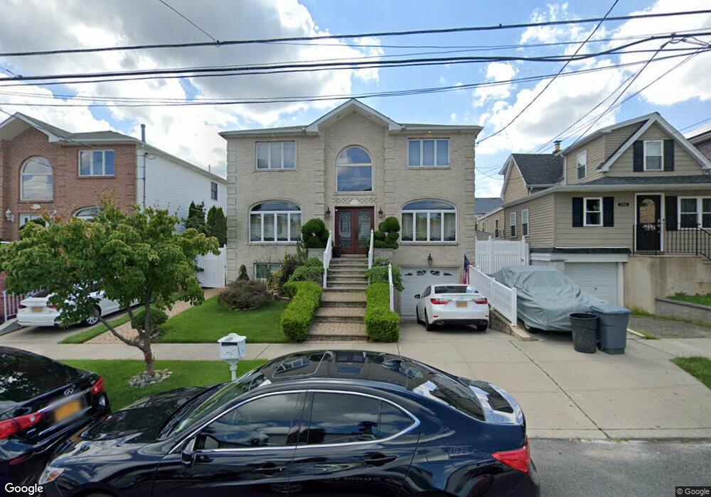 290 Brighton St, Staten Island, NY 10307 - photo 1