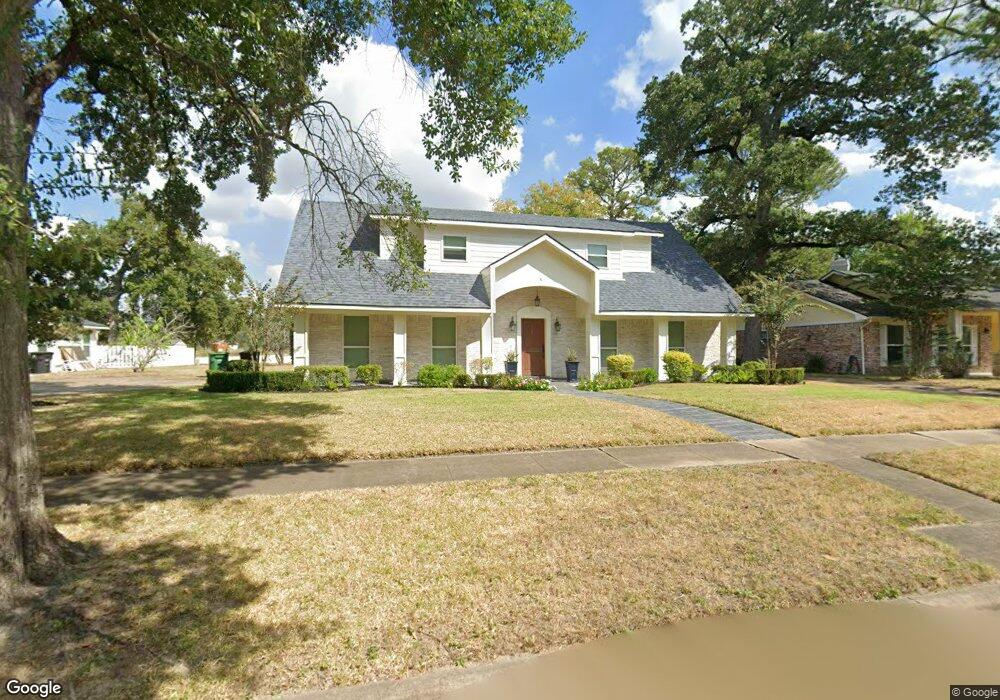 7443 Tall Pines Dr, Houston, TX 77088 - photo 1