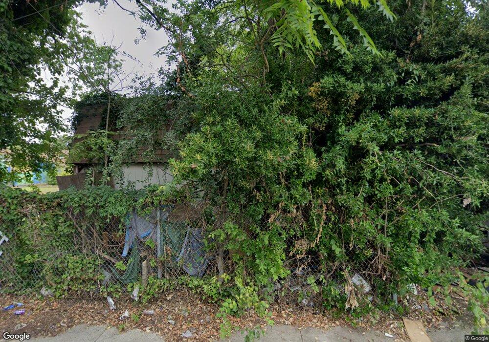 2719 Howell St, Camden, NJ 08105 - photo 1