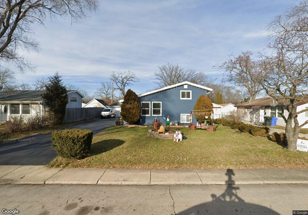 322 Delaware St, Carpentersville, IL 60110 - photo 1