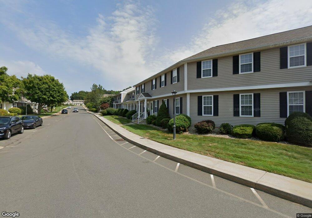 312 Meadowecrest Cir unit 312,3, Ludlow, MA 01056 - photo 1