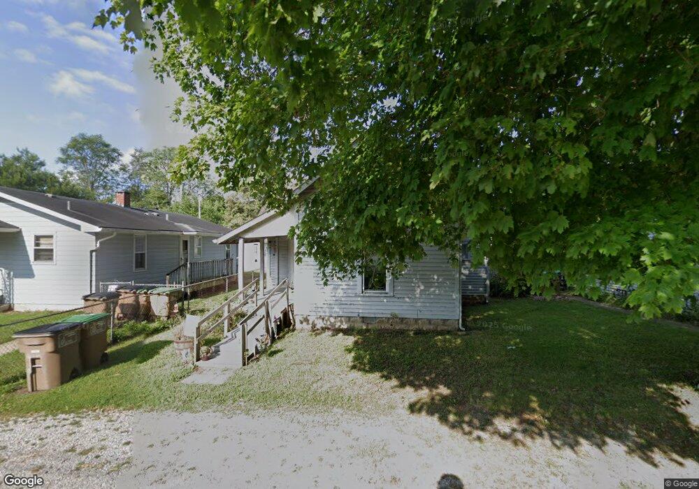 112 N Gladstone Ave, Columbus, IN 47201 - photo 1