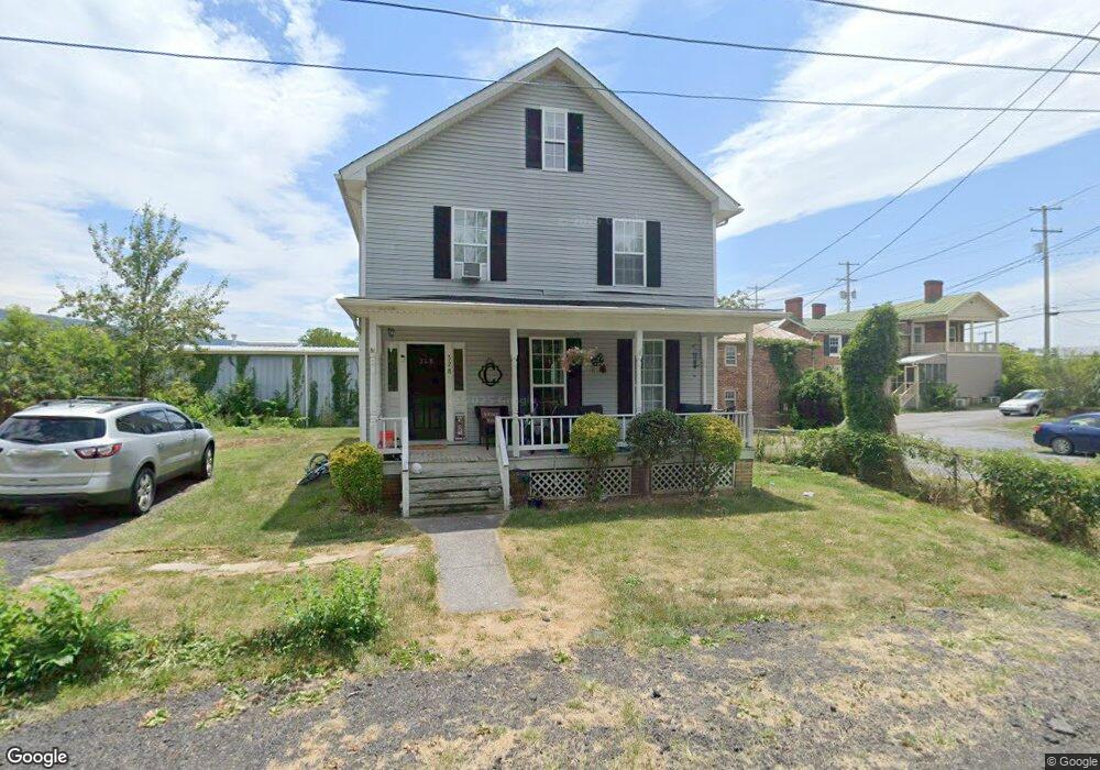 328 E Washington St, Strasburg, VA 22657 - photo 1
