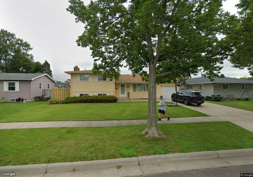 3113 7th St N, Fargo, ND 58102 - photo 1