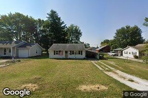 157 Highland St, Carrollton, IL 62016