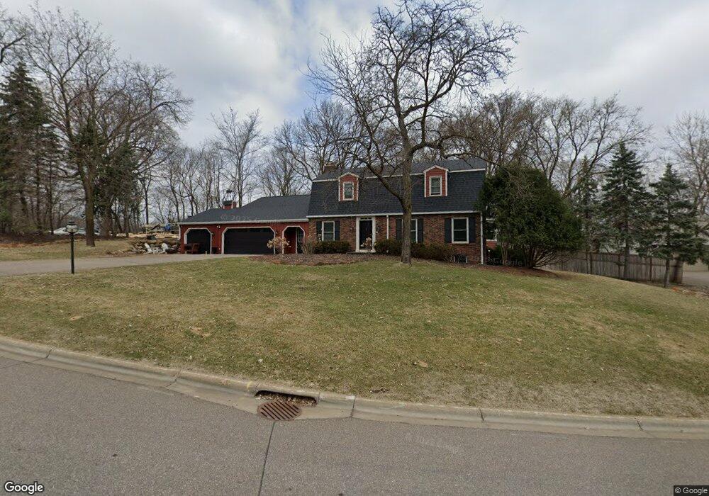 18208 Priory Ln, Minnetonka, MN 55345 - photo 1