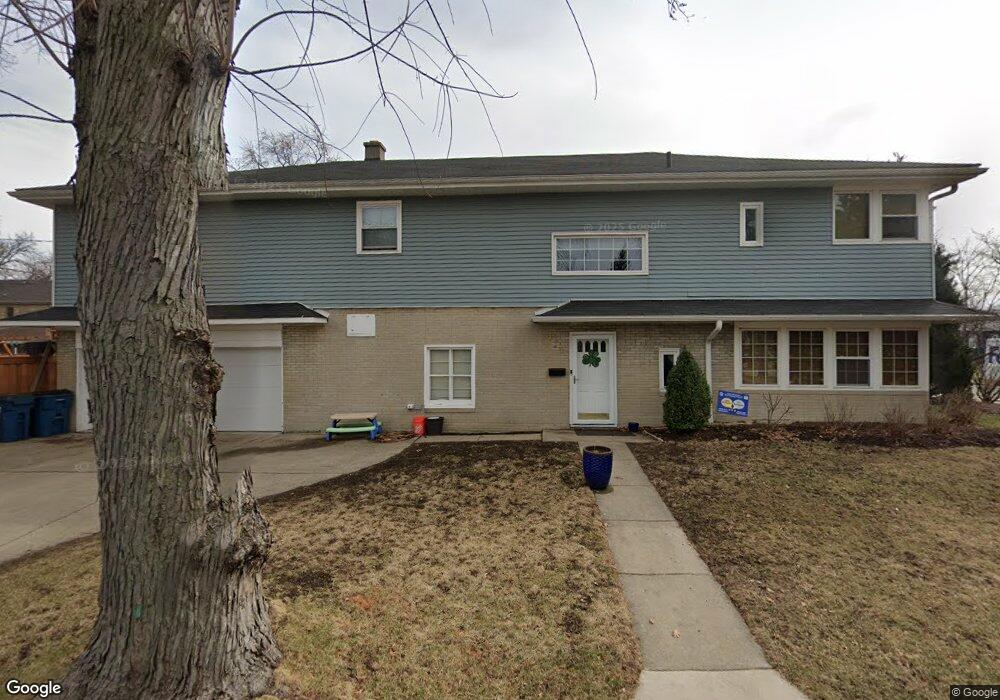 170 W Mckinley Ave, Elmhurst, IL 60126 - photo 1