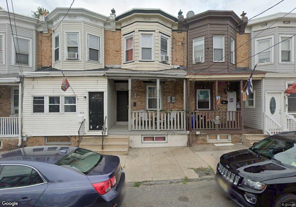 218 Warren St, Gloucester City, NJ 08030 - photo 1