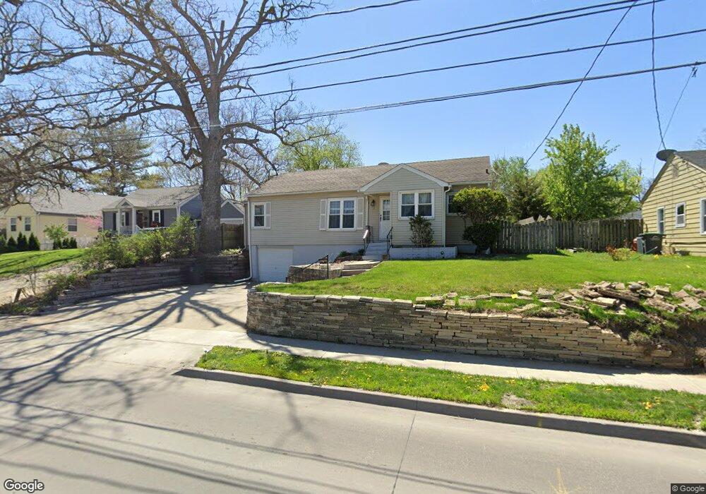 2910 Hickman Rd, Des Moines, IA 50310 - photo 1