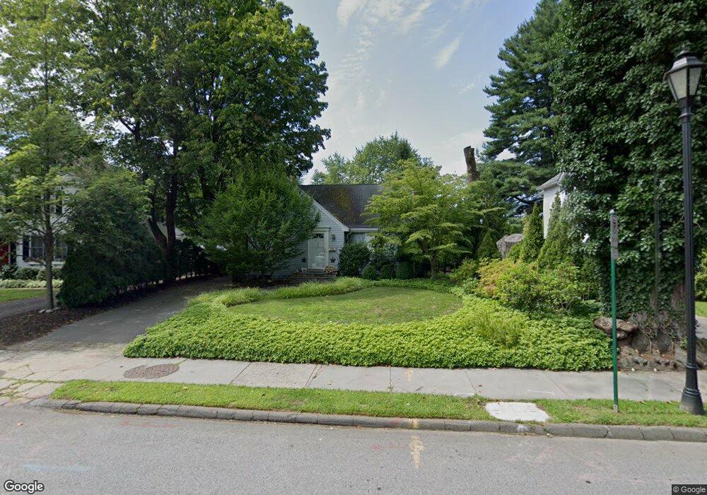 39 Rice St, Wellesley Hills, MA 02481 - photo 1