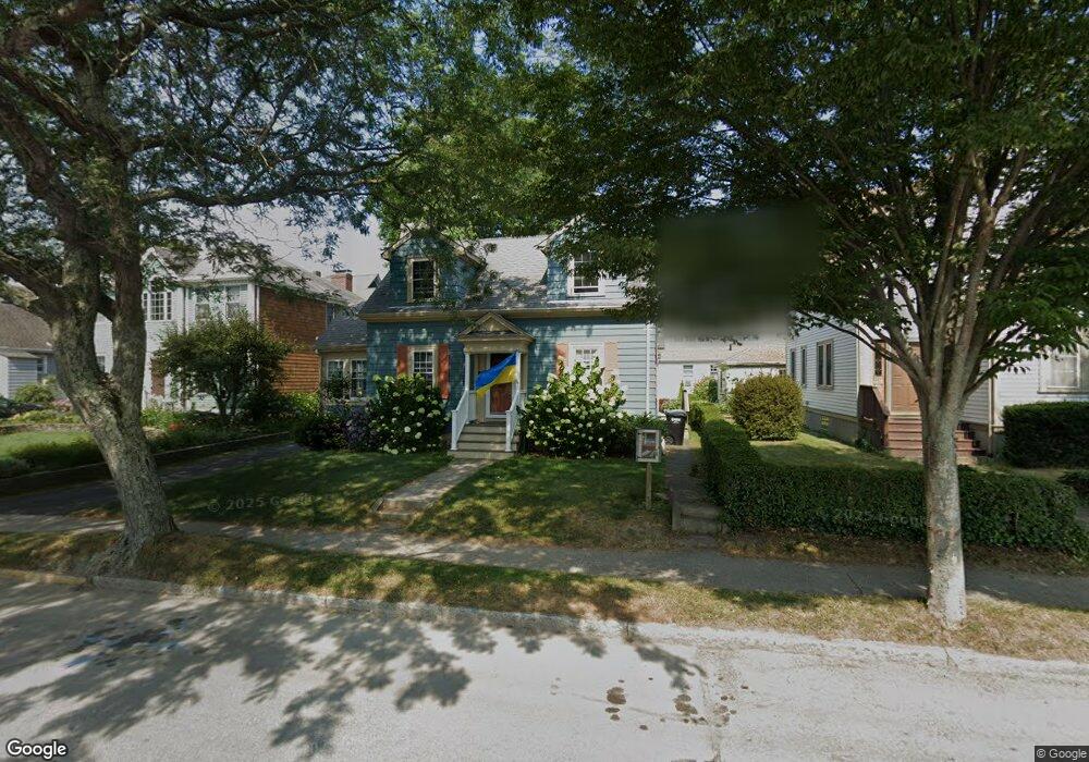 384 Broadway, Newport, RI 02840 - photo 1