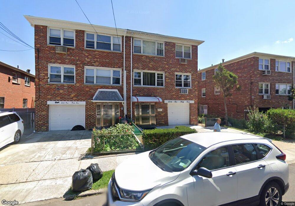 6143 165th St unit 3rd FL, Flushing, NY 11365 - photo 1