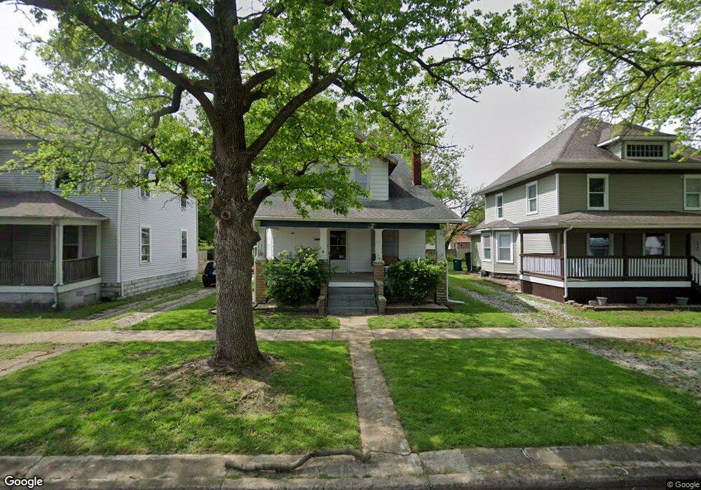 2305 Prairie Ave, Mattoon, IL 61938 - photo 1