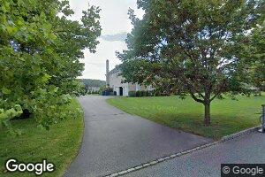 12 Steeplechase Ln, Asbury, NJ 08802