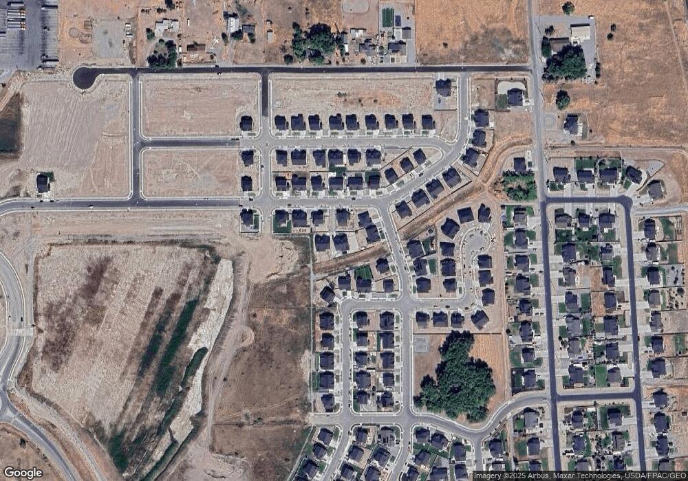 2002 Antonio Dr unit 1215, Lake Point, UT 84074 - photo 1