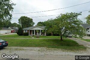 525 N Putnam St, Moweaqua, IL 62550