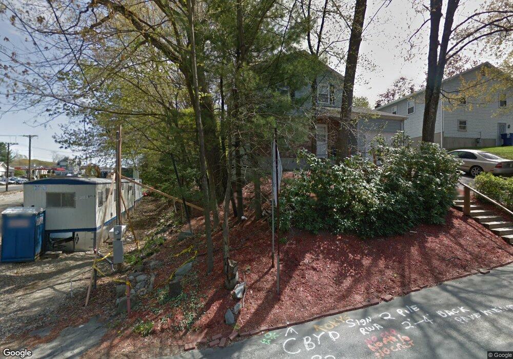 471 Chase Ave, Waterbury, CT 06704 - photo 1