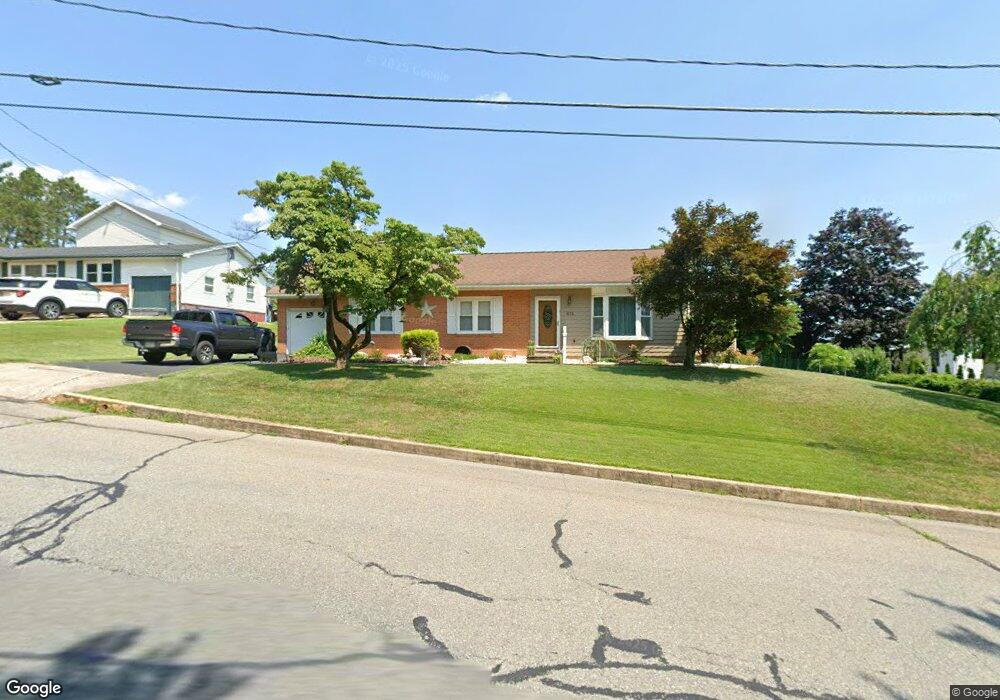 415 N 9th St, Lehighton, PA 18235 - photo 1