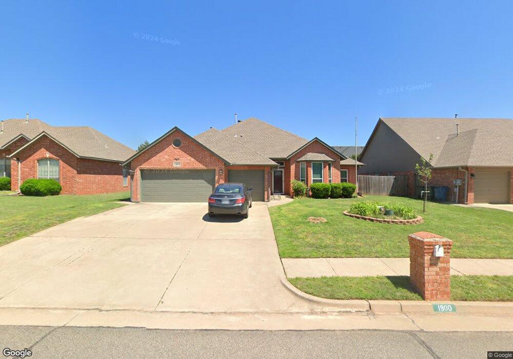 1900 Lancaster Dr, Edmond, OK 73012 - photo 1
