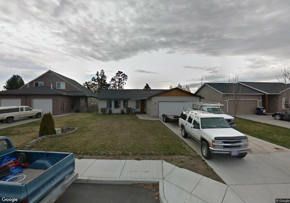 1752 SW 27th St, Redmond, OR 97756 - photo 1