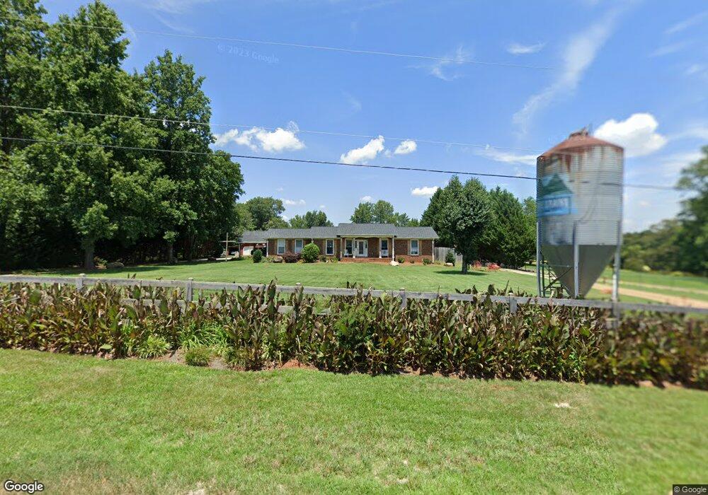 32 Taunya Ln, Travelers Rest, SC 29690 - photo 1