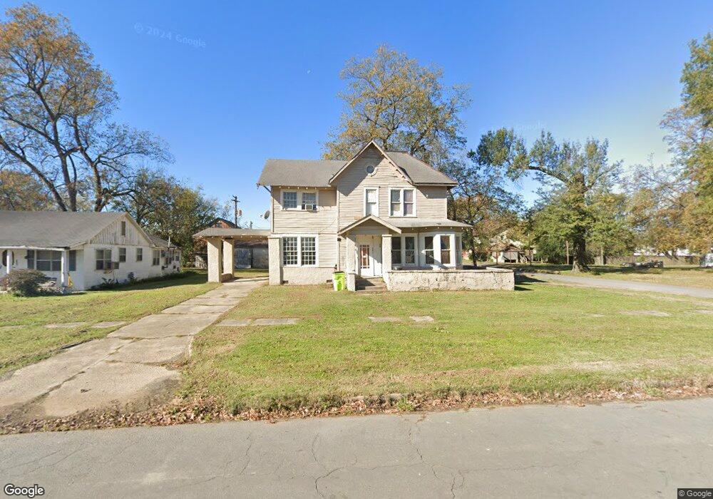 302 S Grand Ave, Stuttgart, AR 72160 - photo 1
