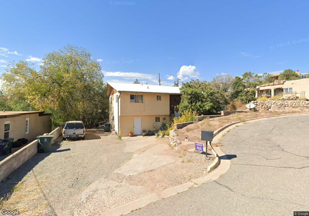 610 Pinon Dr, Santa Fe, NM 87501 - photo 1
